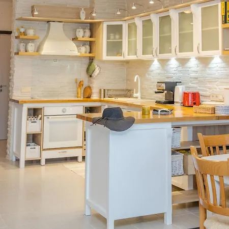 Lovely 3bd Flat With Parking And Sea View By Flаt Manаger 아파트 *