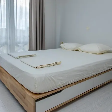 아파트 Lovely 3bd Flat With Parking And Sea View By Flаt Manаger *