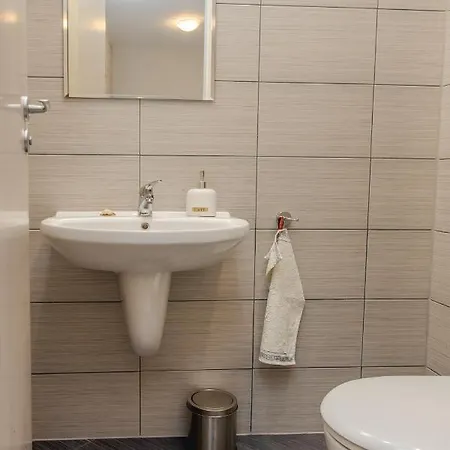 아파트 Lovely 3bd Flat With Parking And Sea View By Flаt Manаger