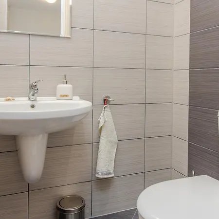 아파트 Lovely 3bd Flat With Parking And Sea View By Flаt Manаger *