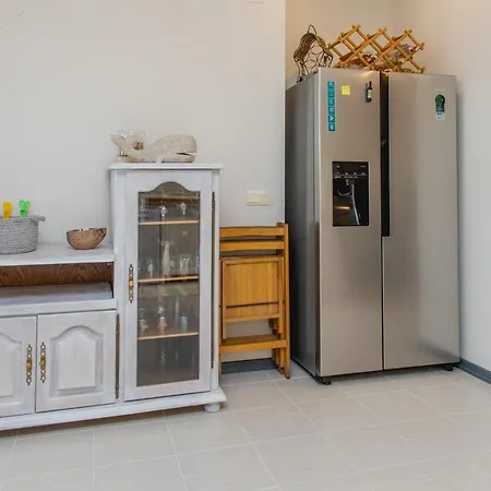 아파트 Lovely 3bd Flat With Parking And Sea View By Flаt Manаger 체르노모레츠