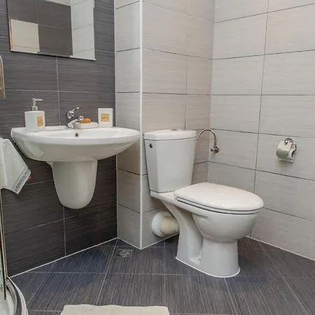 아파트 Lovely 3bd Flat With Parking And Sea View By Flаt Manаger *