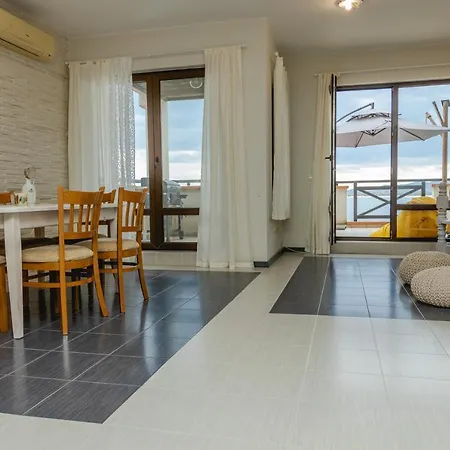 Lovely 3bd Flat With Parking And Sea View By Flаt Manаger * 체르노모레츠