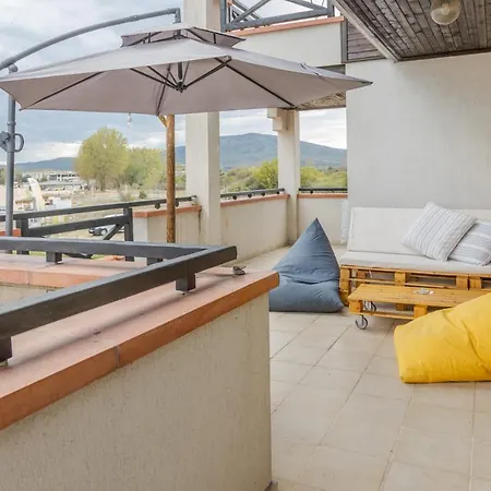 아파트 Lovely 3bd Flat With Parking And Sea View By Flаt Manаger *