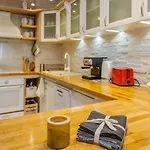 Lägenhet Lovely 3bd Flat With Parking And Sea View By Flаt Manаger *