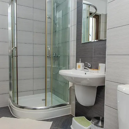 Lovely 3bd Flat With Parking And Sea View By Flаt Manаger Appartamento Chernomorets